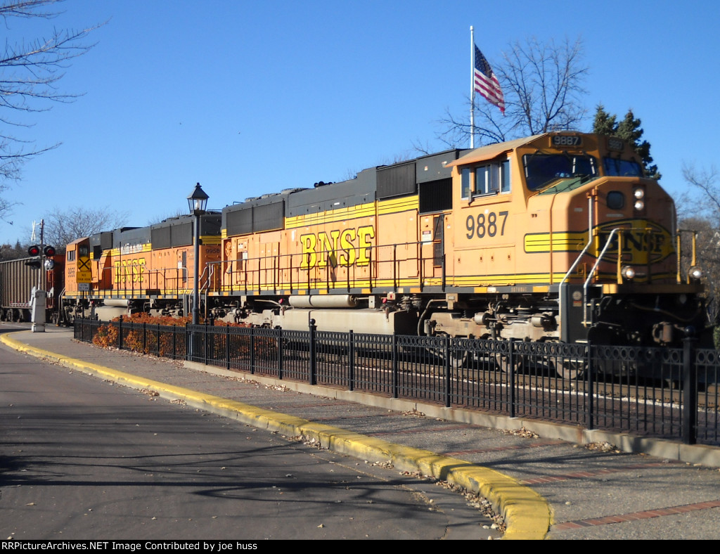 BNSF 9887 East